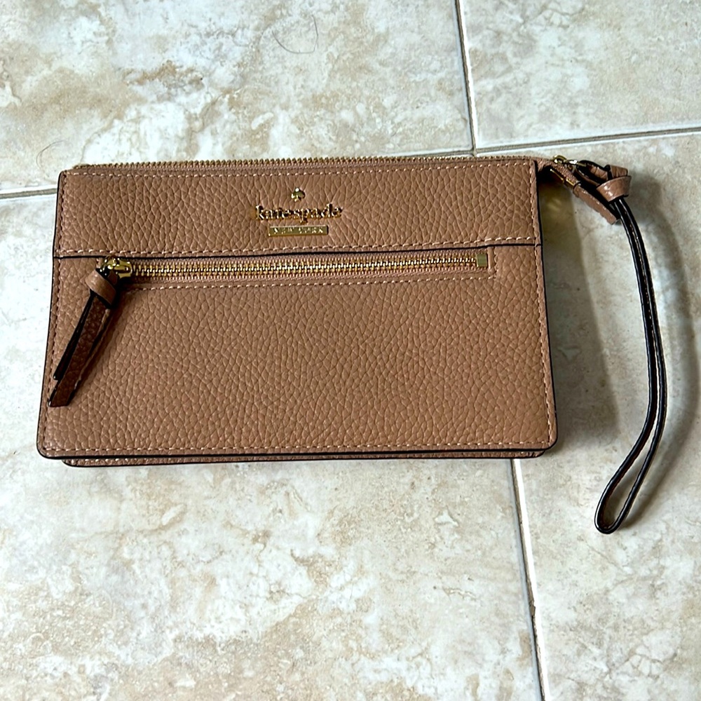 Kate Spade Tan Wristlet
